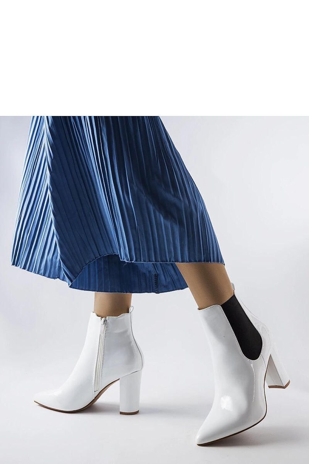 Heel boots model 204841